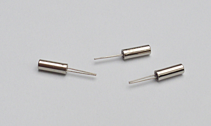 32,786KHz 6pF passive quartz oscillator crystal